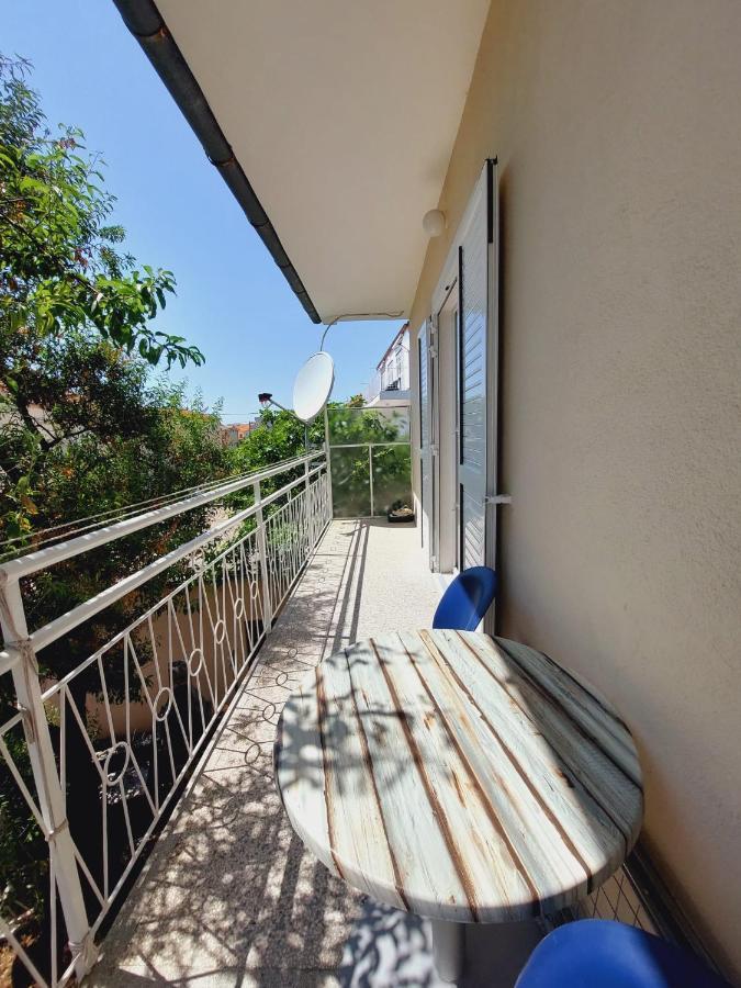 Apartments Mario Primošten Exterior foto
